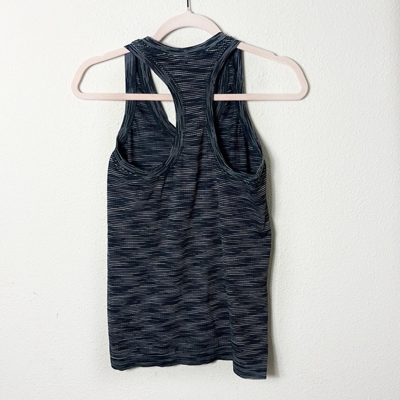 Athleta Momentum Spacedye Tank Top Size Small - Picture 2 of 8